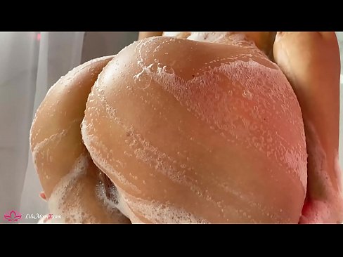 ❤️ Brunette Masturbates Pussy with Vibrator to Intense Orgasm in Shower Porn video at us ﹏